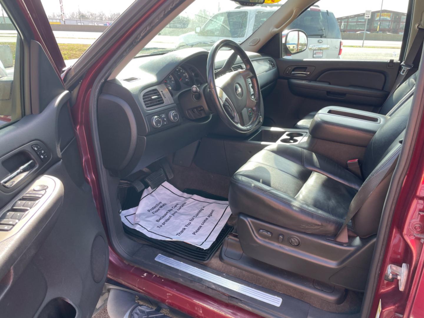 2008 Maroon Chevrolet Suburban 1500 (3GNFK16348G) with an V8, 5.3 Liter engine, Automatic, 4-Spd w/Overdrive transmission, located at 8008 Warden Rd, Sherwood, AR, 72120, (501) 801-6100, 34.830078, -92.186684 - Photo#12